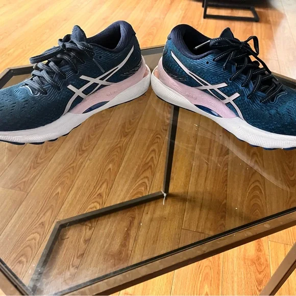 ASICS Gel-Nimbus, 24 size 7.5. In good shape - Picture 3 of 6